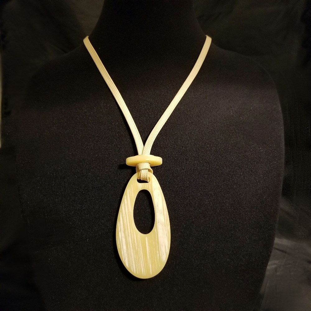 Oval Shape Acetate Pendant Long Necklace Adjustable 31" Length 3" Extender